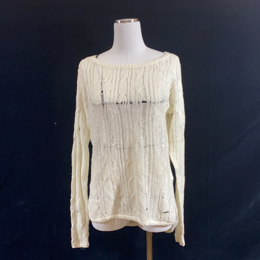 Abercrombie & Fitch long knitted sweater.